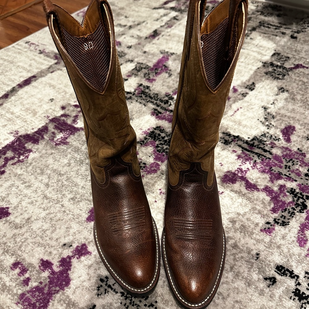 Ariat Cowboy boots two tone color brown size 9 D